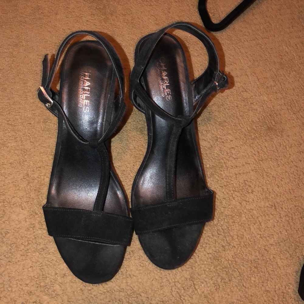 black wedges